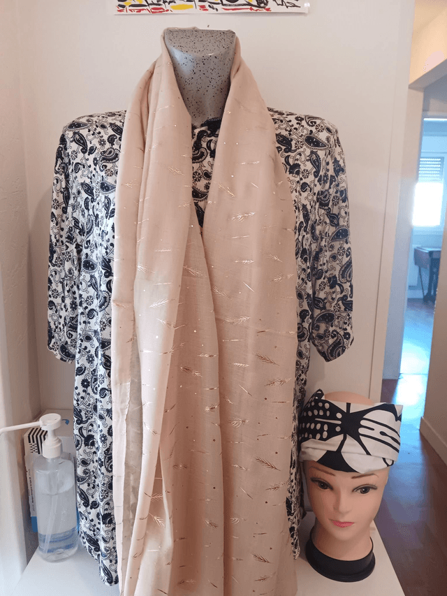 Écharpe avec motifs branche dorée en viscose et coton